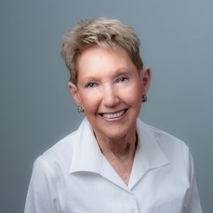 Julie Hamlin Headshot